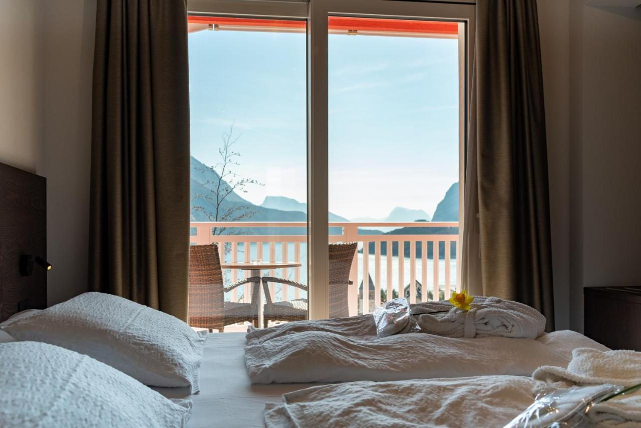 Hotel Londra Slow Living Molveno Exterior photo
