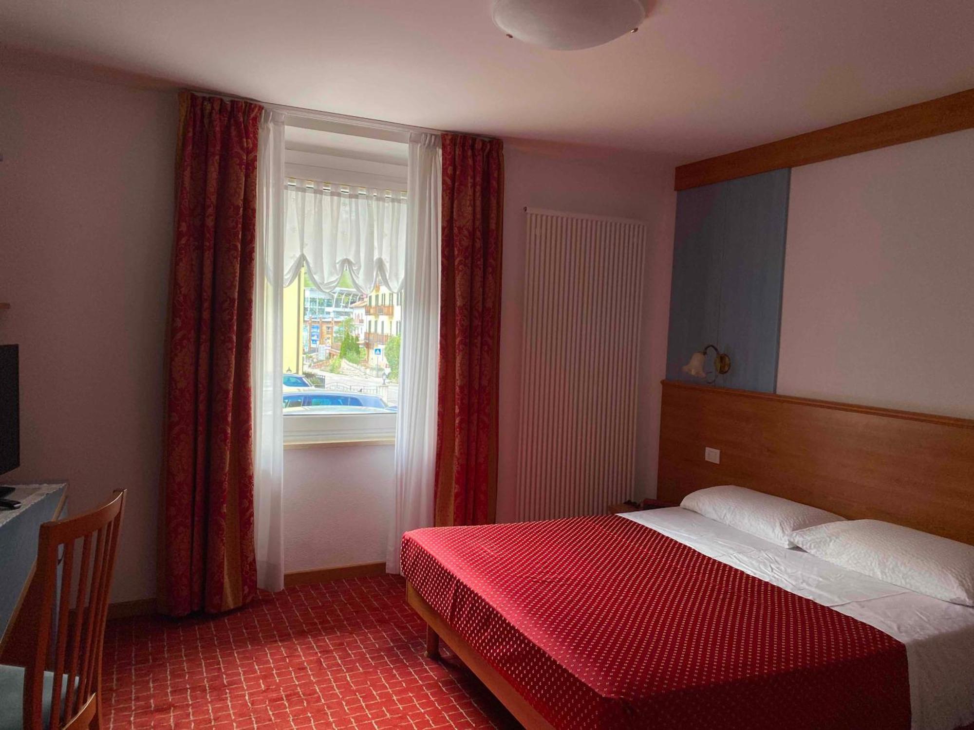 Hotel Londra Slow Living Molveno Exterior photo